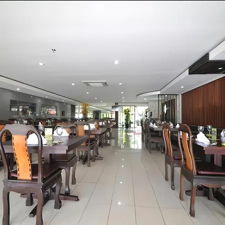 The Kanjeng Suites Kuta Galeria - Bali